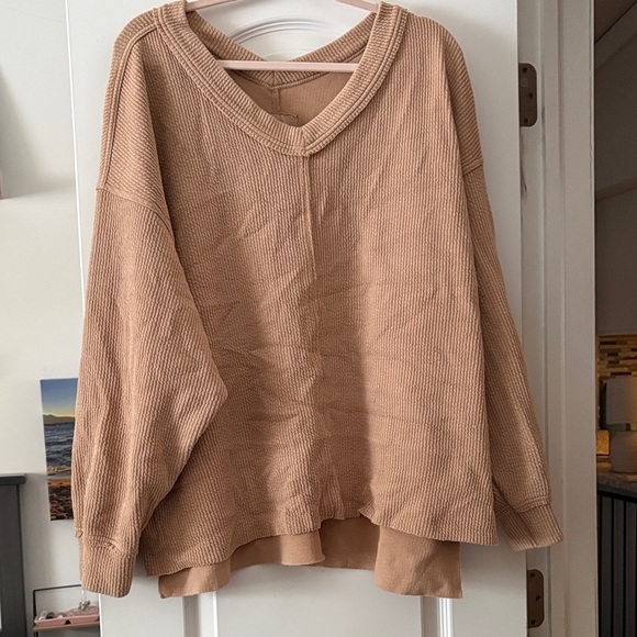 Aerie V-Neck light weight sweatshirt/tee in Tan - Picture 1 of 4